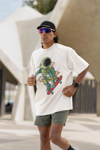 Alien on Skateboard Oversize T-shirt